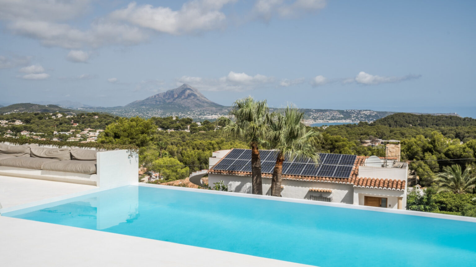 Villa in Aduanas - view 1