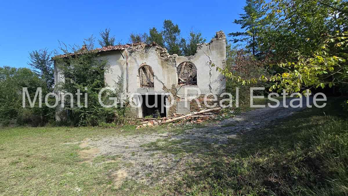 House in Morsasco - view 1