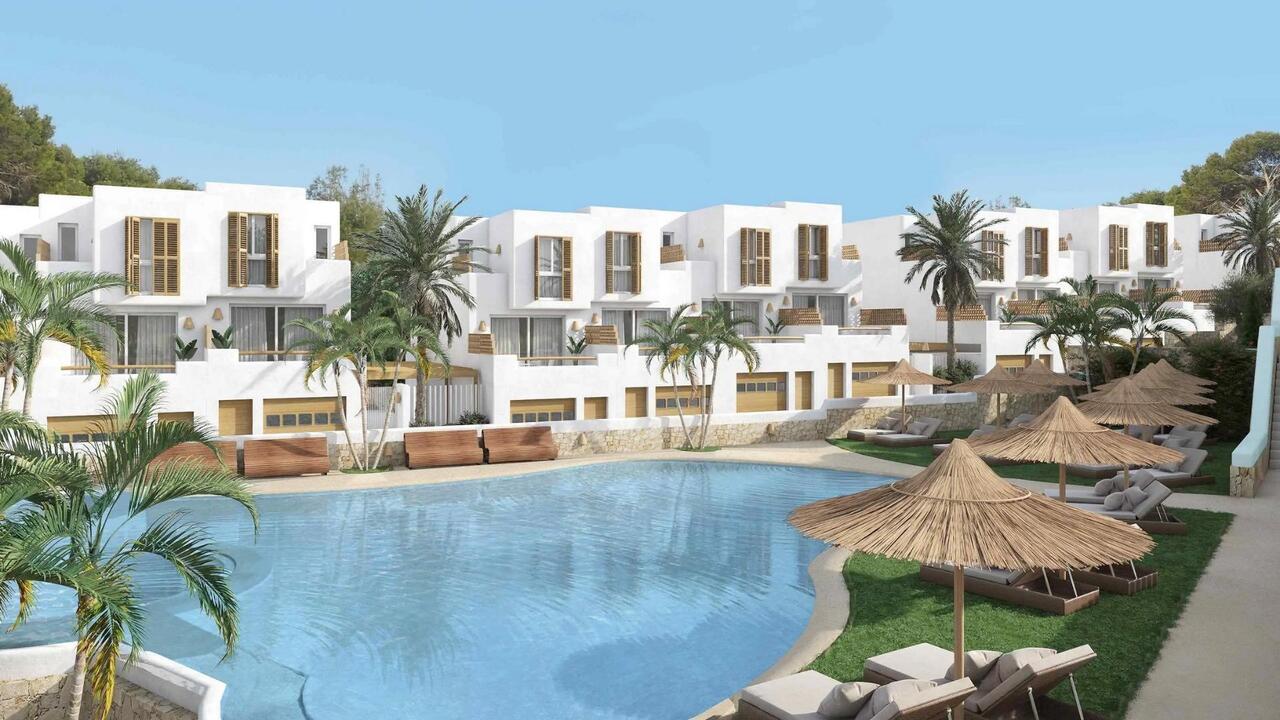 House in Rafol de Almunia - view 1