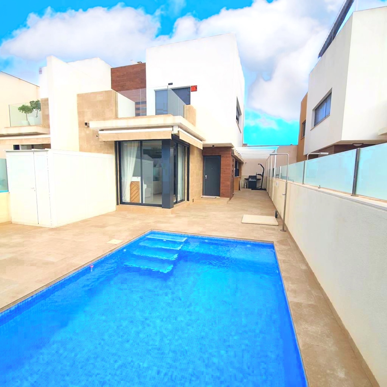 House in San Pedro del Pinatar - view 1