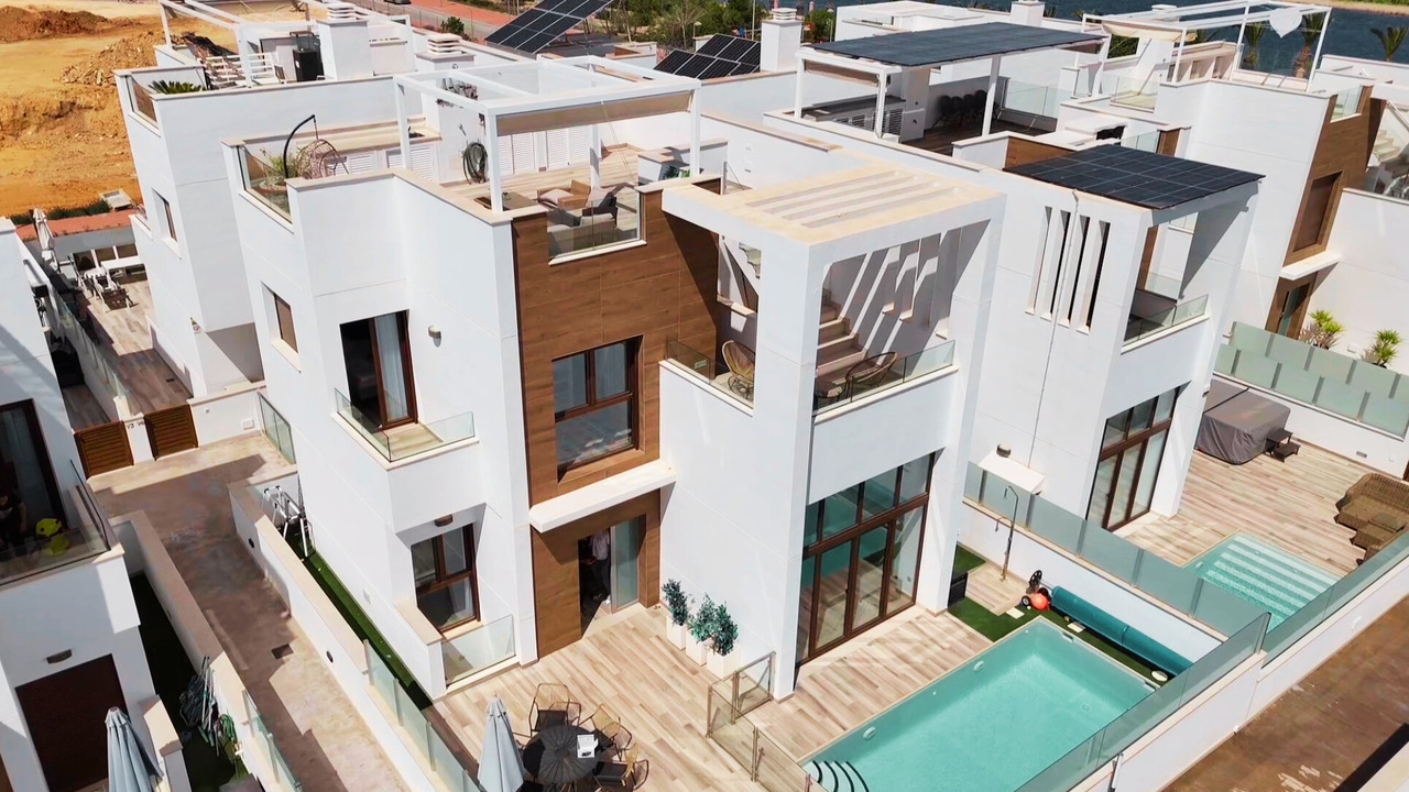 House in Alicante - view 1