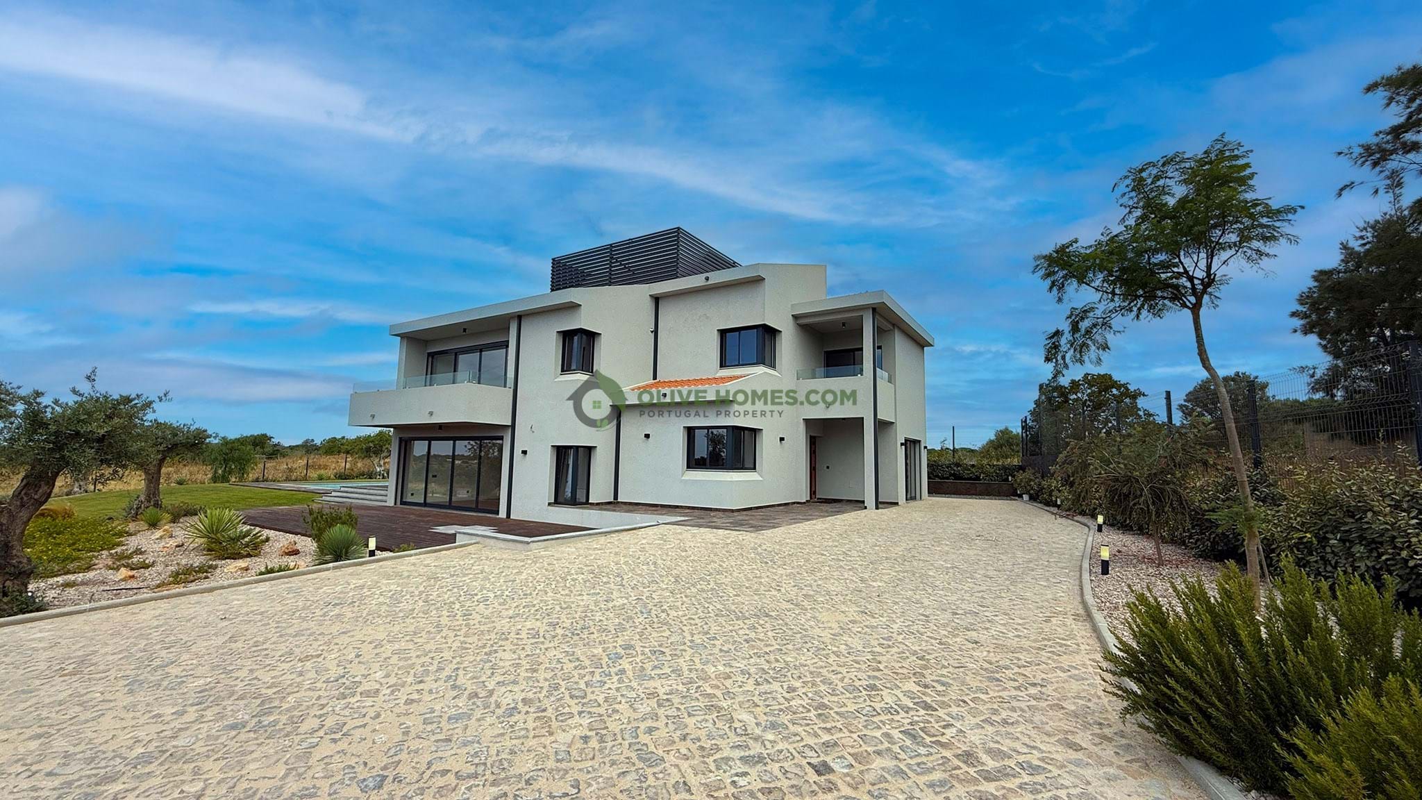 Villa in Quarteira - view 1