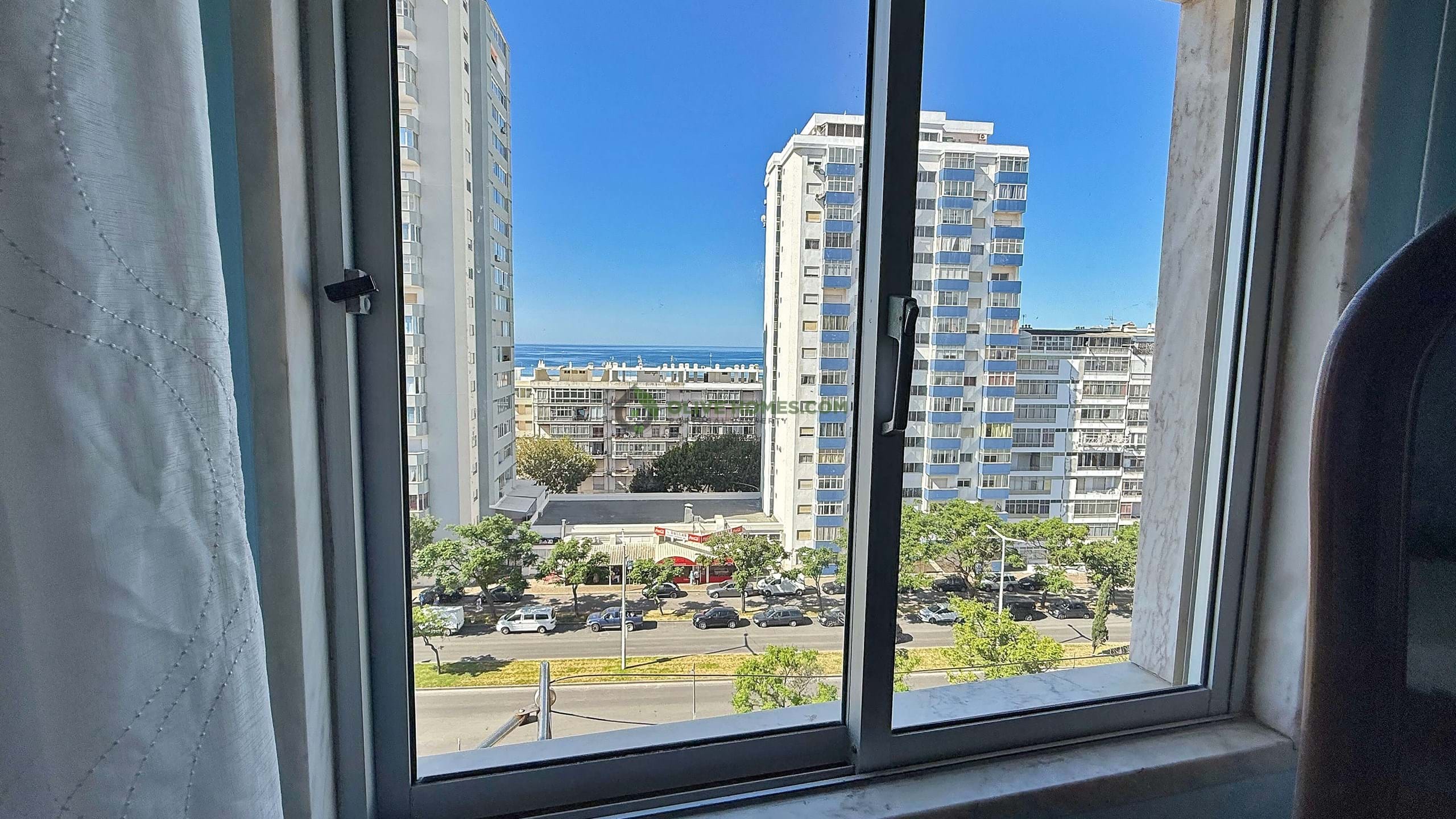 Apartment in Quarteira - view 1