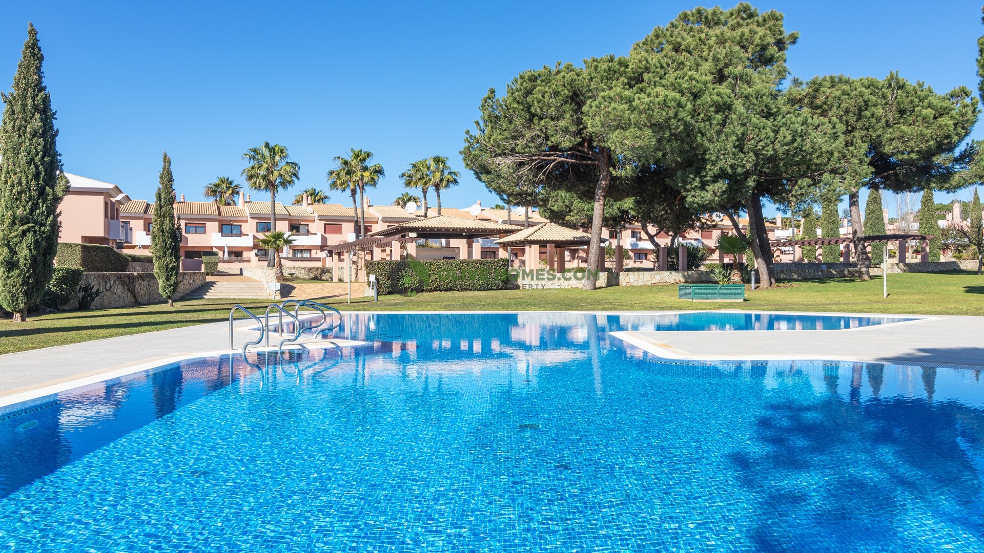 House in Quarteira - view 1