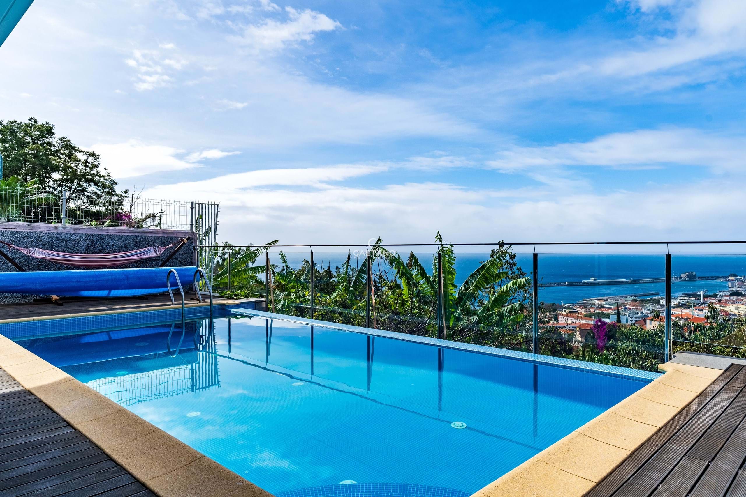 Villa in Funchal - view 1