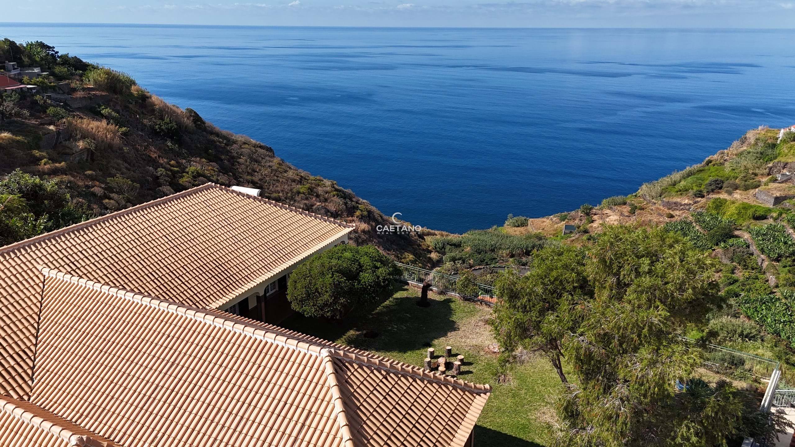 Villa in Ribeira Brava - view 1