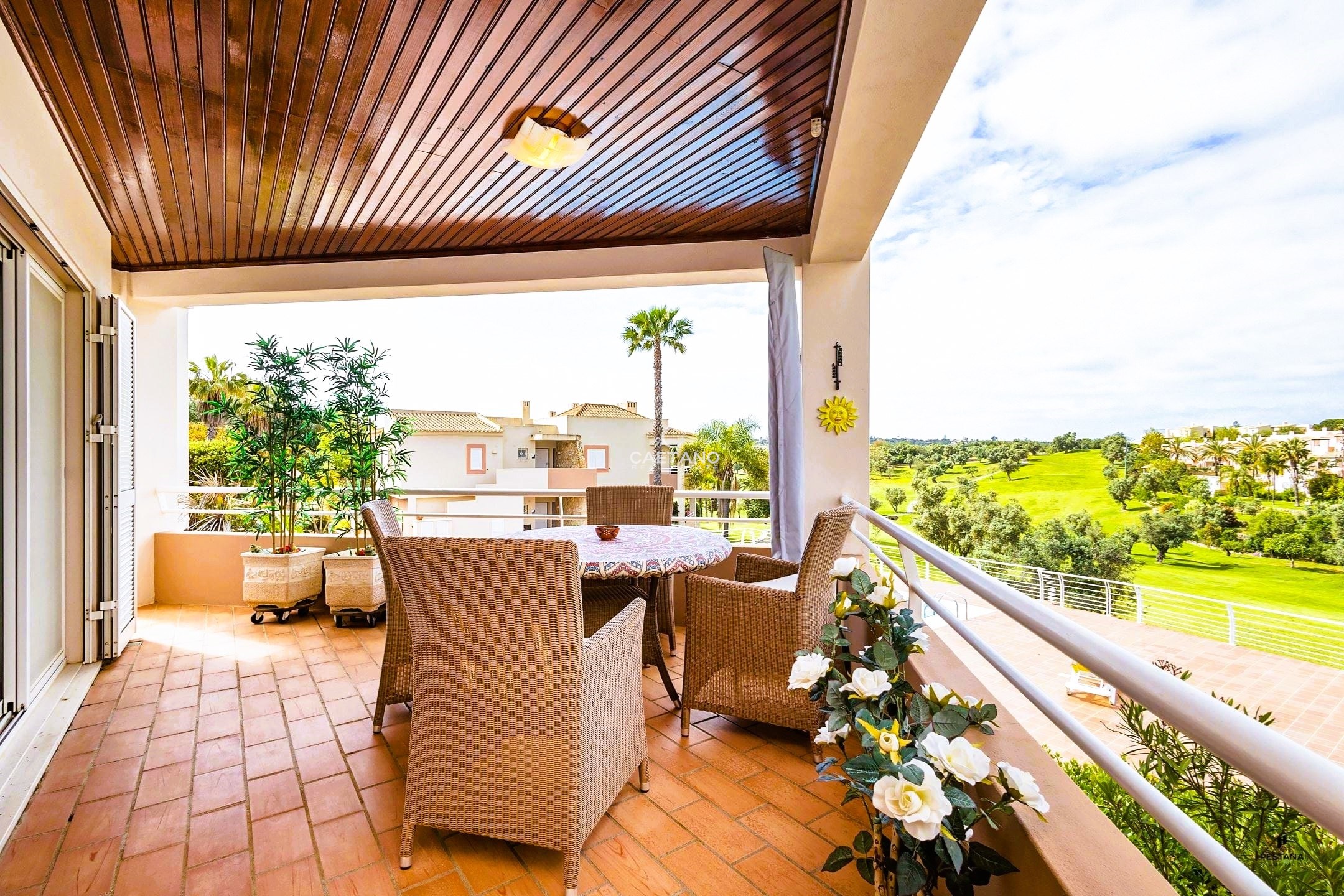 Apartment in Estombar - view 1