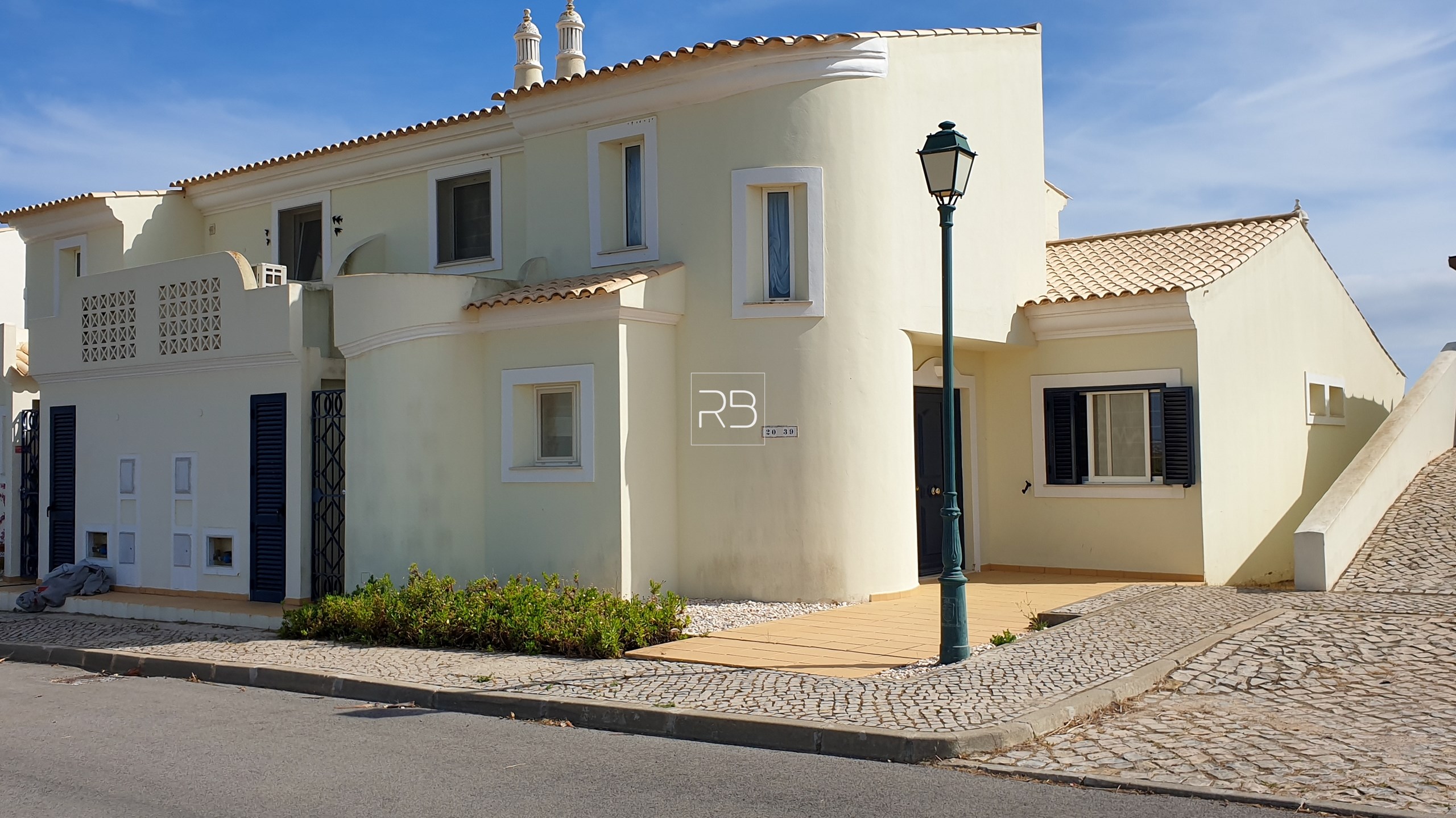 House in Castro Marim - view 1