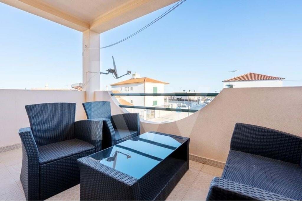 Villa in Azinhal - view 1