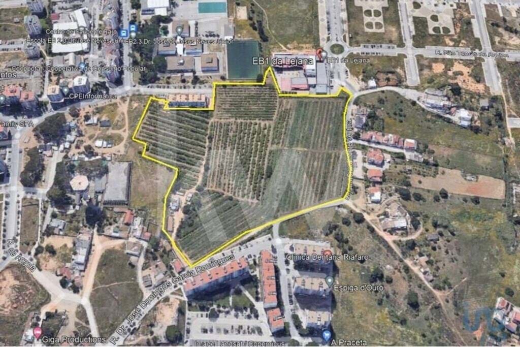 Land in Faro - view 1