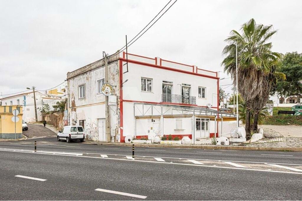 House in Alcantarilha - view 1