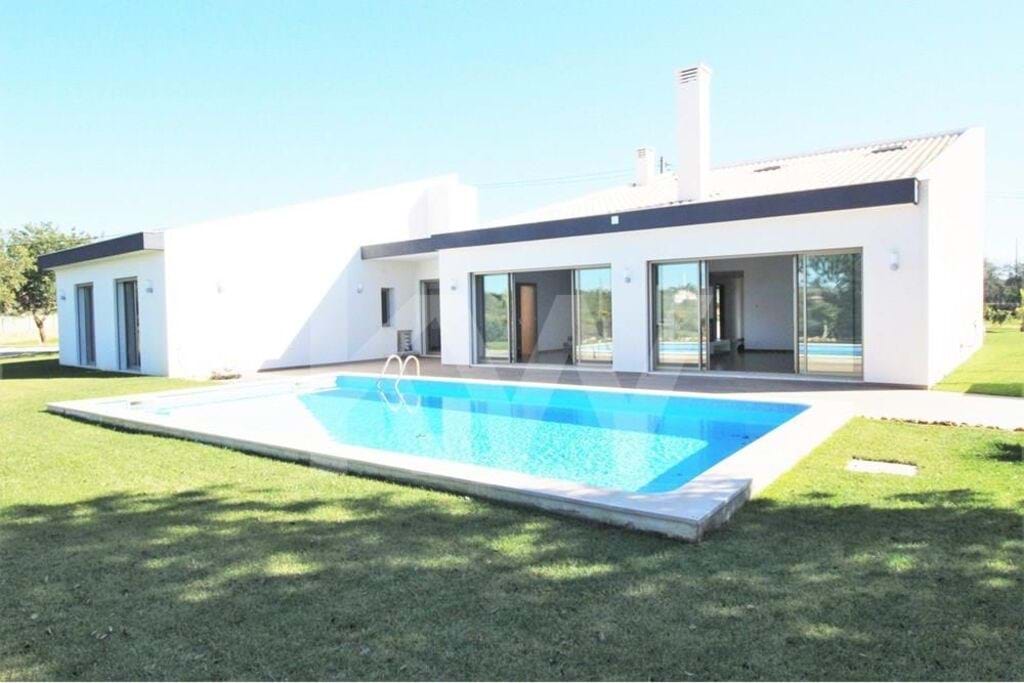 Villa in Armacao de Pera - view 1
