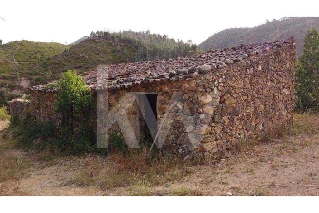 House in Alferce - view 1
