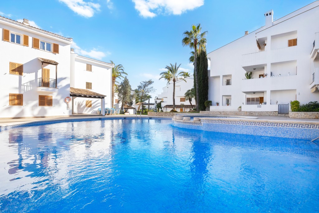 Apartment in Cala Vinyes - view 1