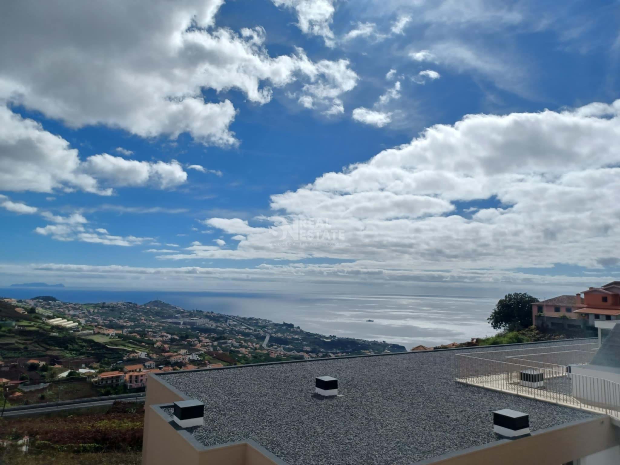 Apartment in Camara de Lobos - view 1