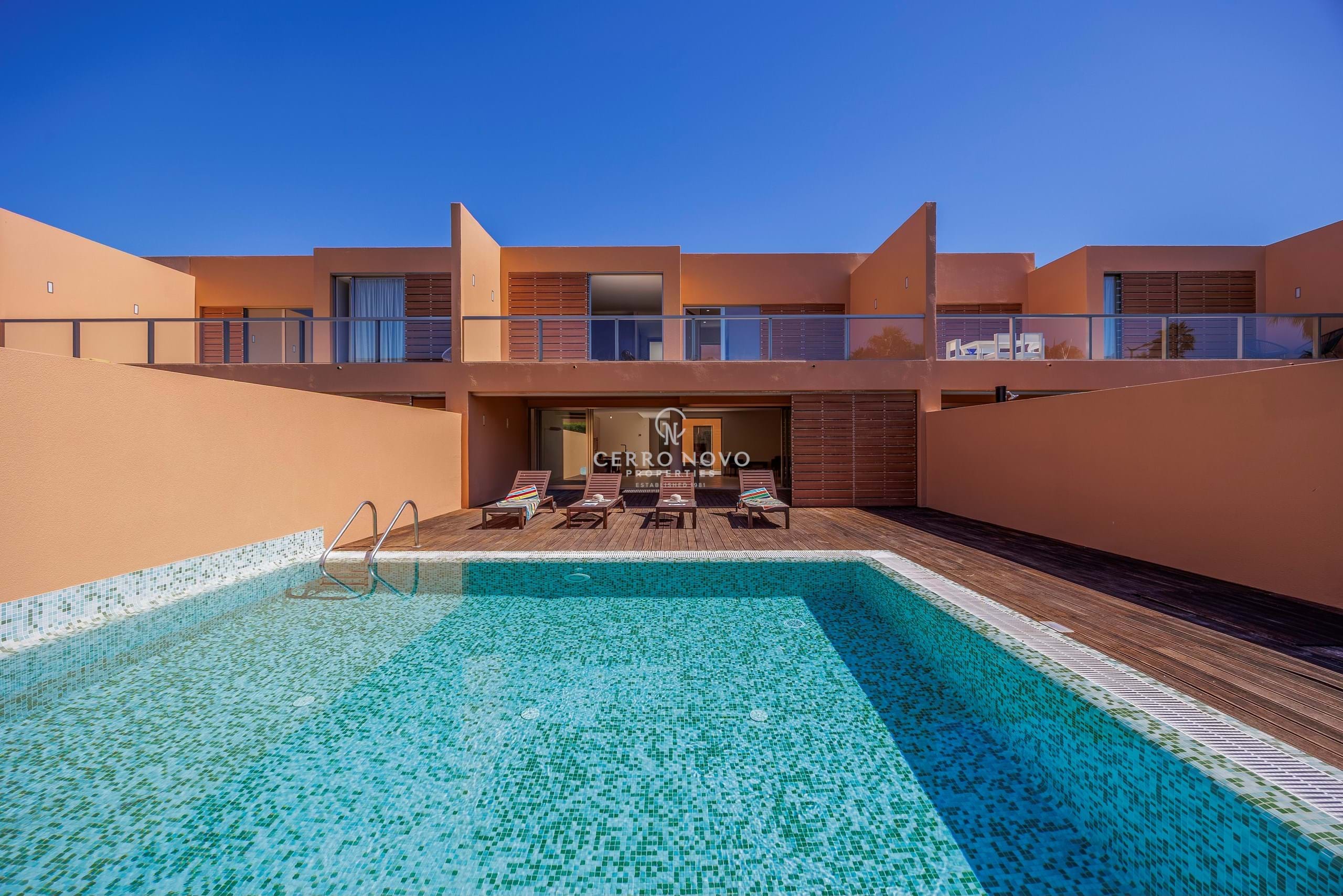 Villa in Guia - view 1