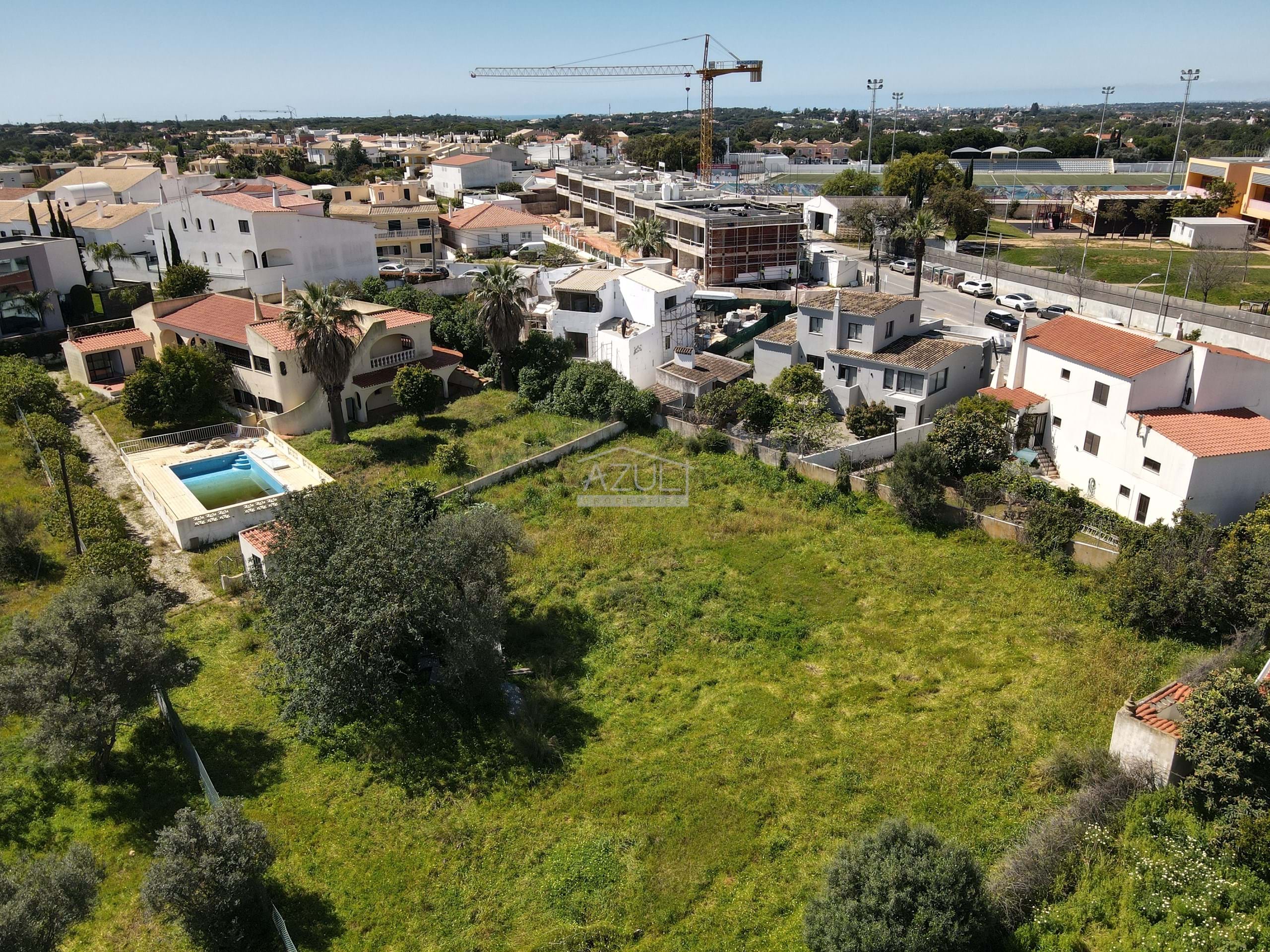 Villa in Almancil - view 1