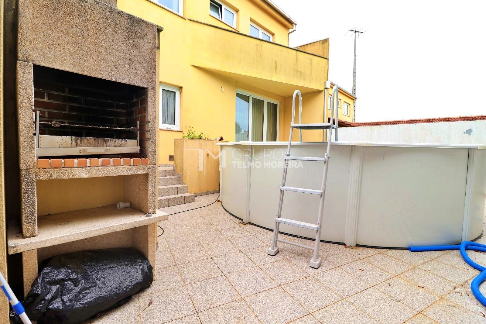 Villa in Espargo - view 1