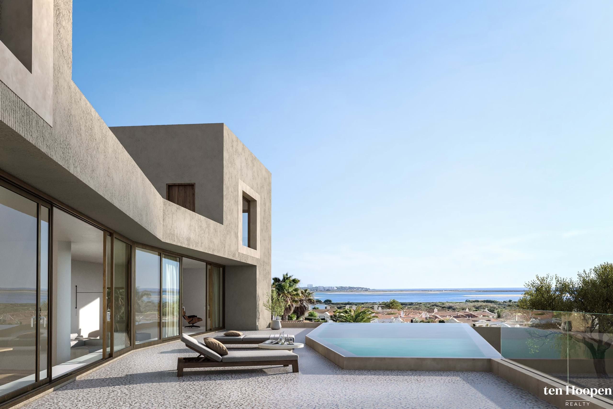 Villa in Lagos - view 1