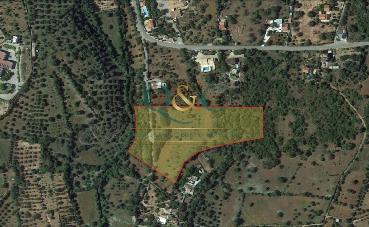 House in Sao Bras de Alportel - view 1