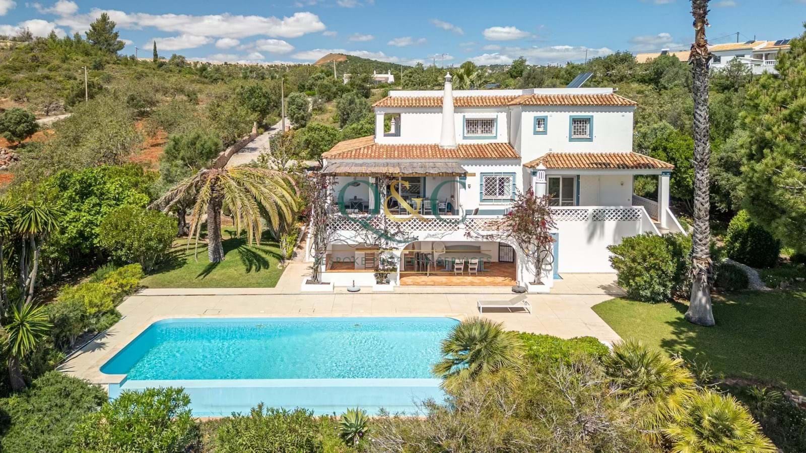 Villa in Loule - view 1