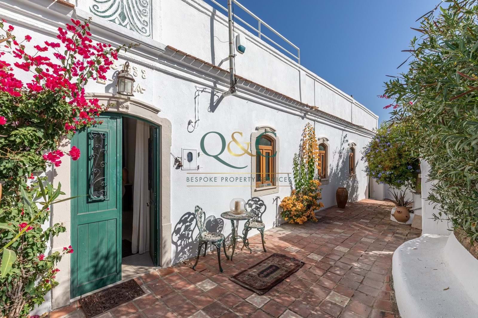Villa in Torre - view 1