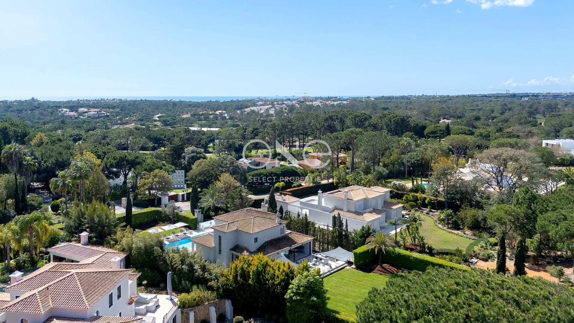 Villa in Loule - view 1