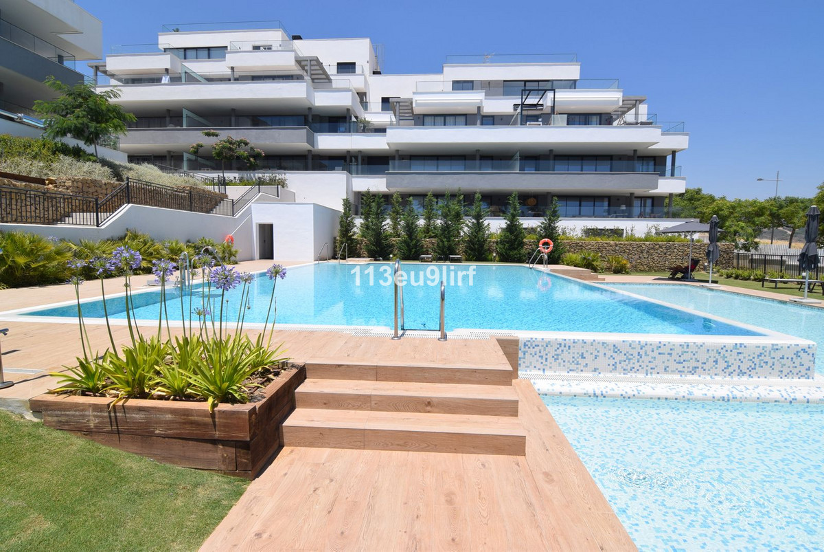 Apartment in Estepona - view 1