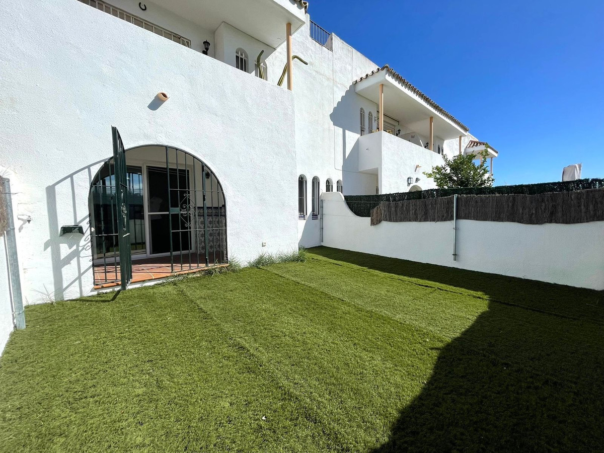 Apartment in Casares - view 1