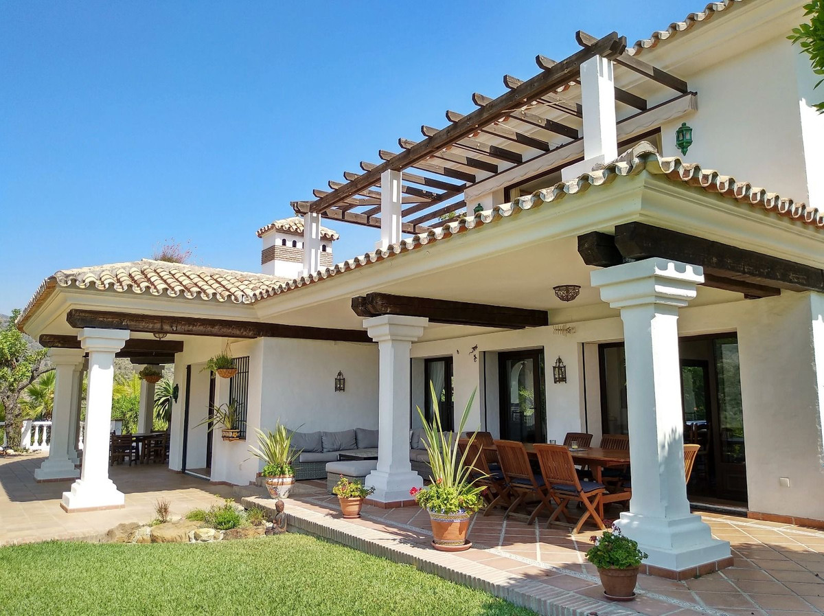 House in Istan - view 1