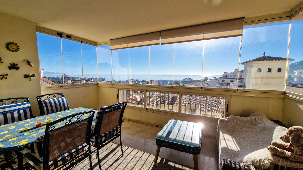 Apartment in La Duquesa - view 1