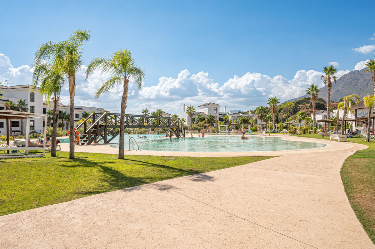 Apartment in Estepona - view 1