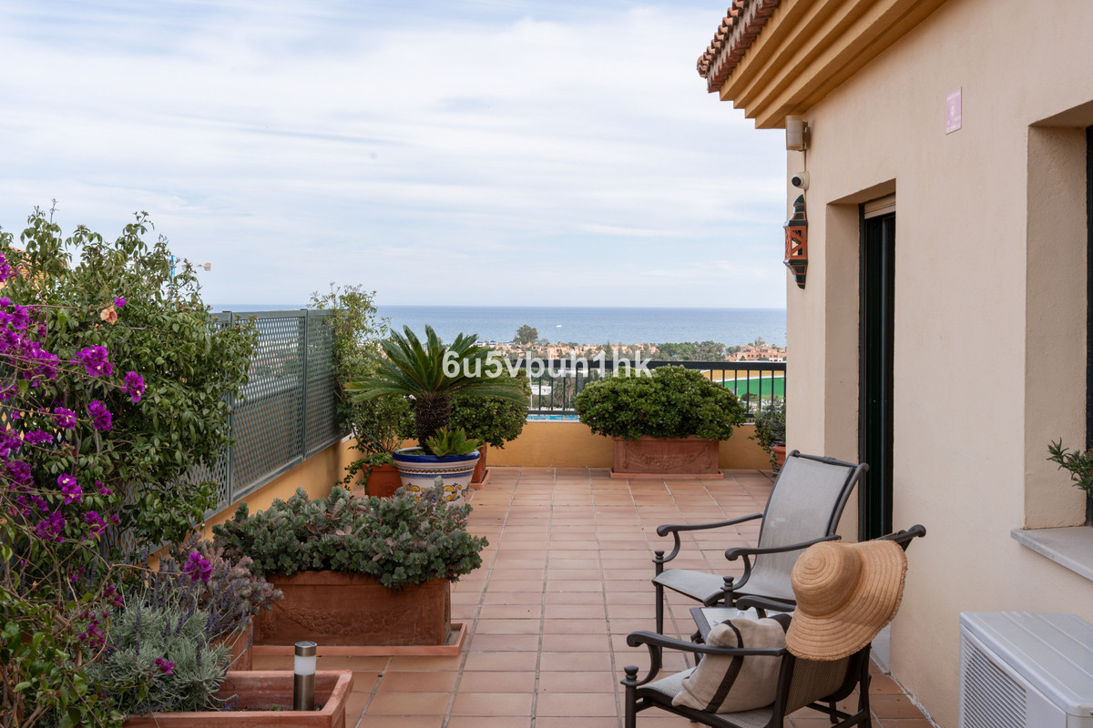 Apartment in San Pedro de Alcantara - view 1