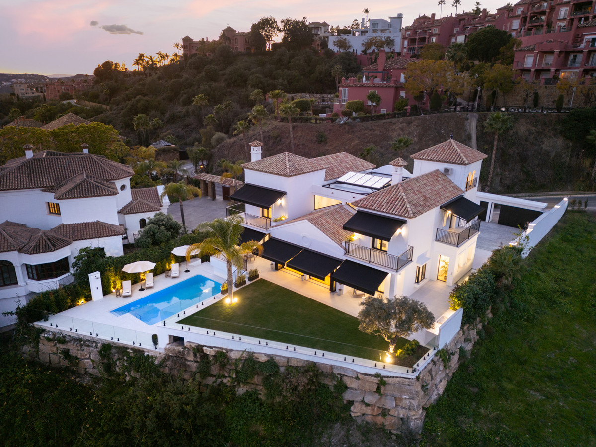 House in Atalaya Isdabe - view 1