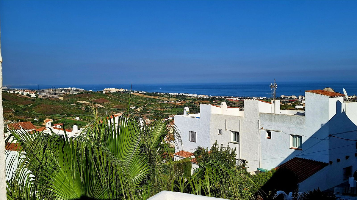 House in Manilva - view 1