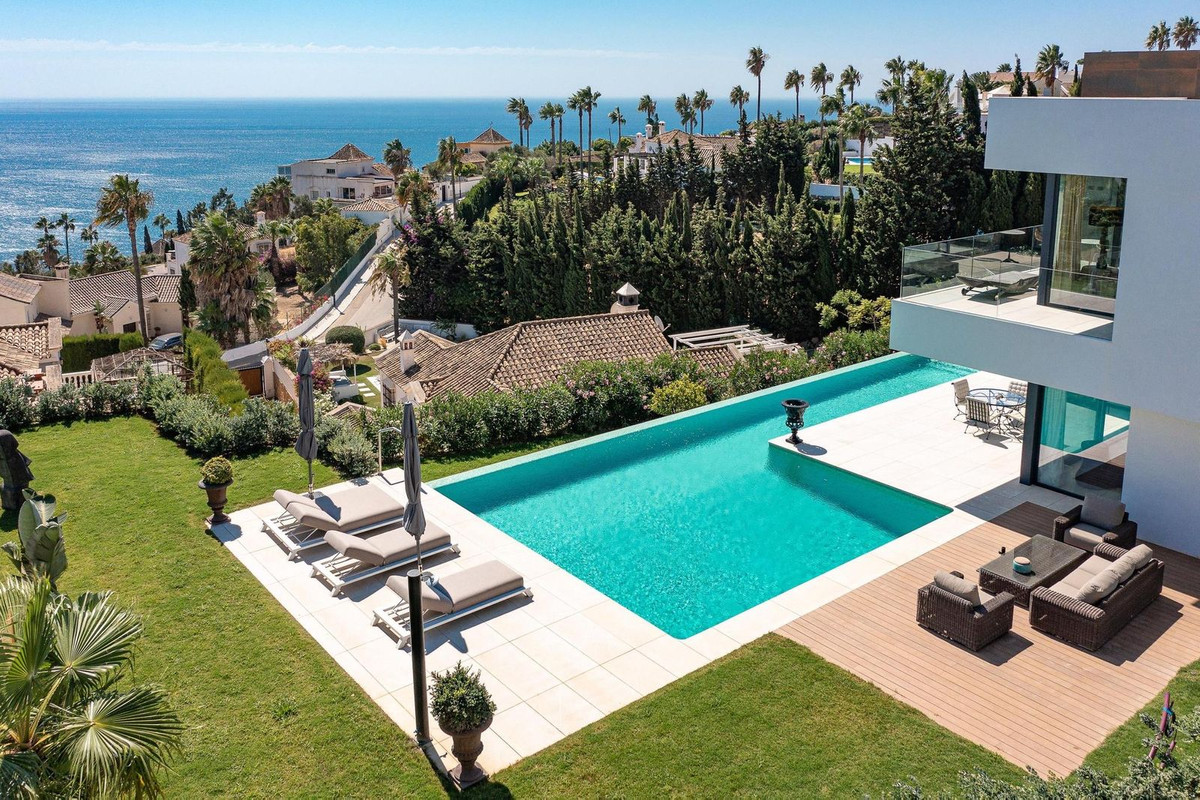 House in Manilva - view 1