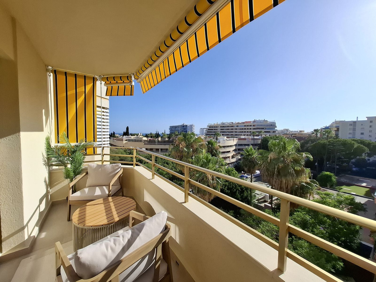 Apartment in Marbella - view 1