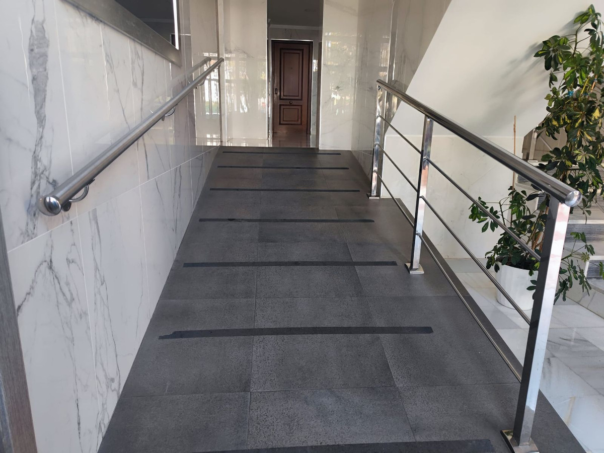 Apartment in San Pedro de Alcantara - view 1