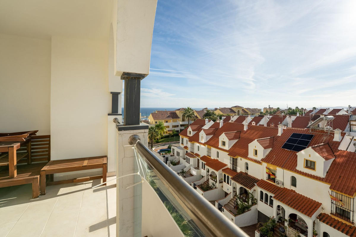 Apartment in Estepona - view 1