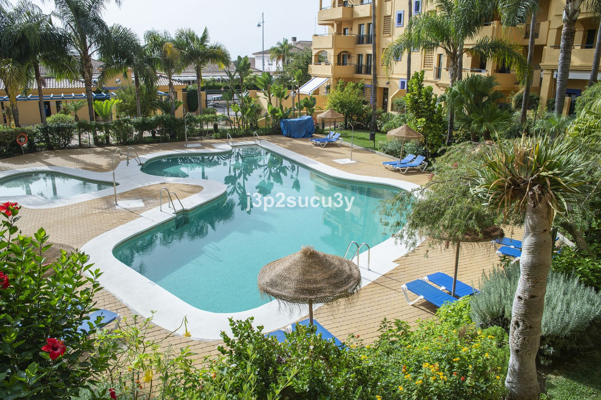 Apartment in Marbella - view 1