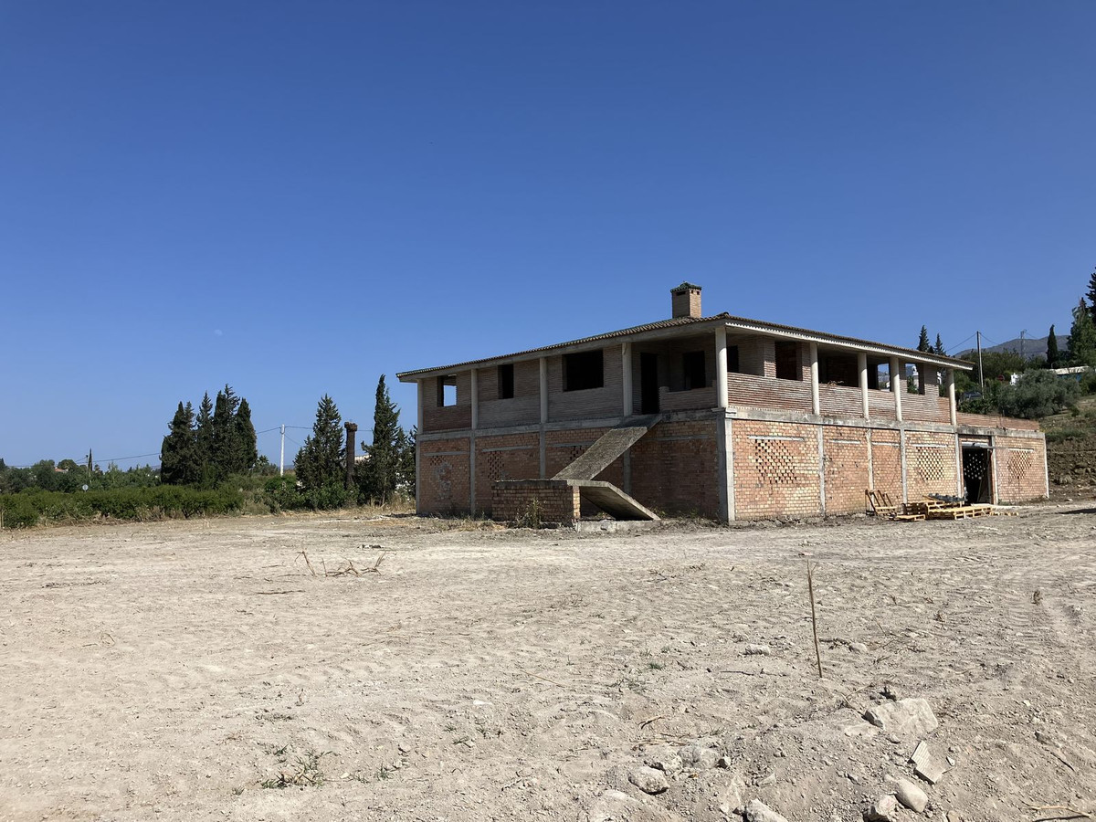 House in Alhaurin el Grande - view 1