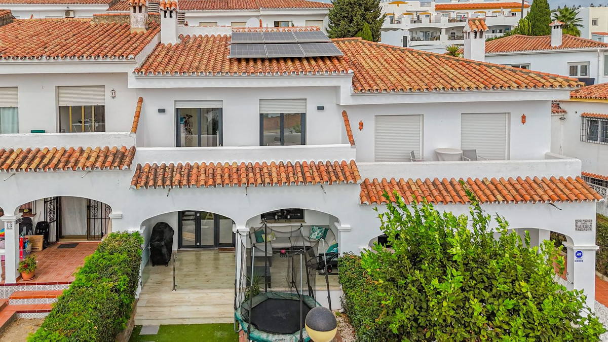 House in Manilva - view 1