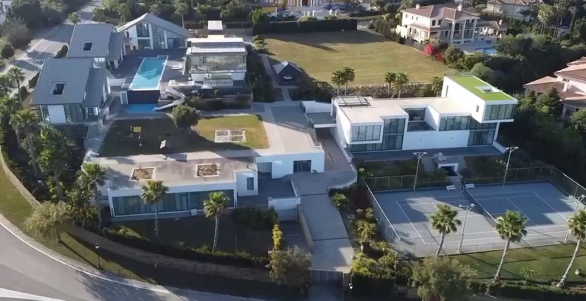 House in Sotogrande - view 1