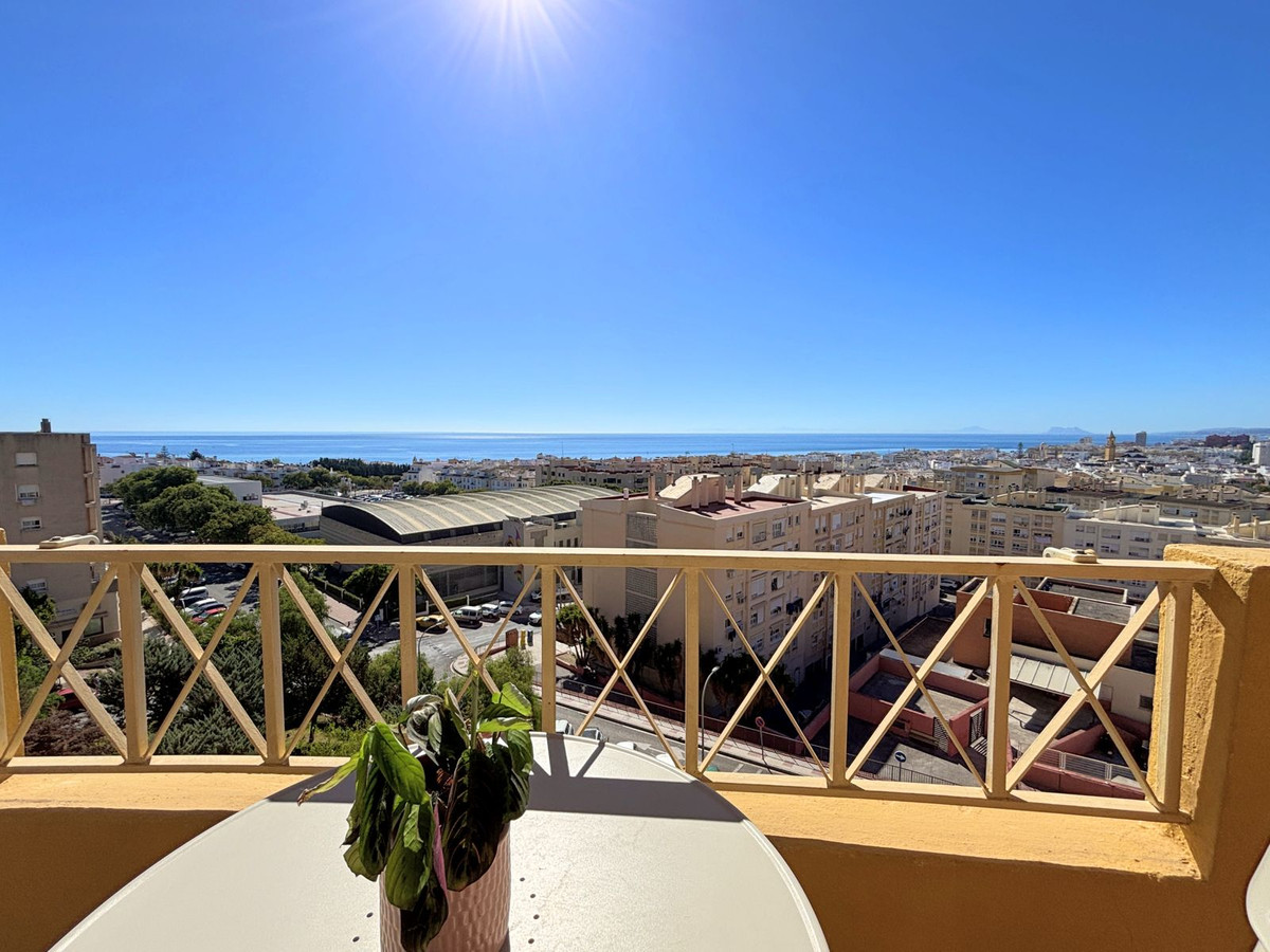 Apartment in Estepona - view 1