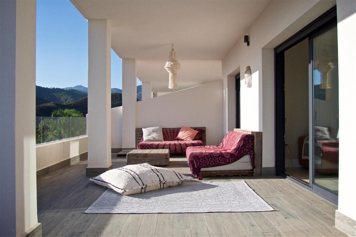 Apartment in Estepona - view 1