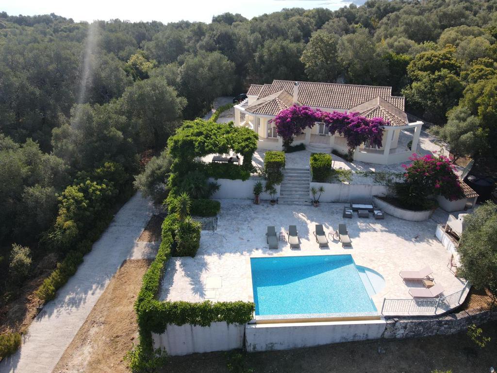 Villa in Pelekito - view 1