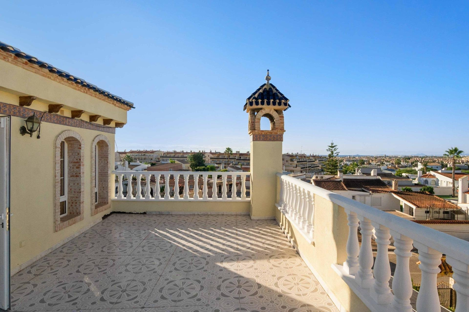 Villa in Punta Prima - view 1