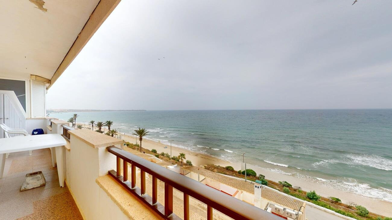 Apartment in Mil Palmeras - view 1