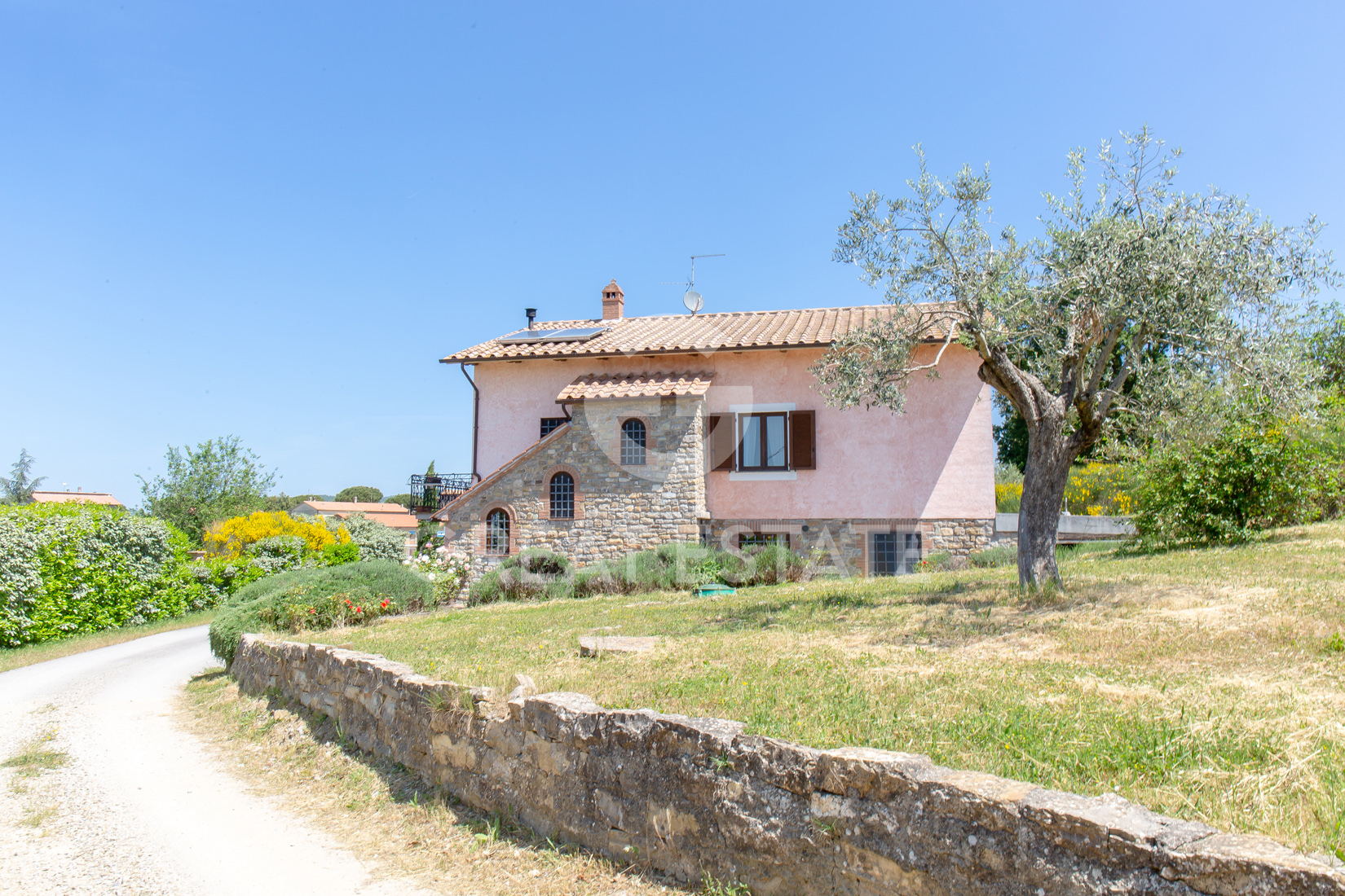 House in Parrano - view 1