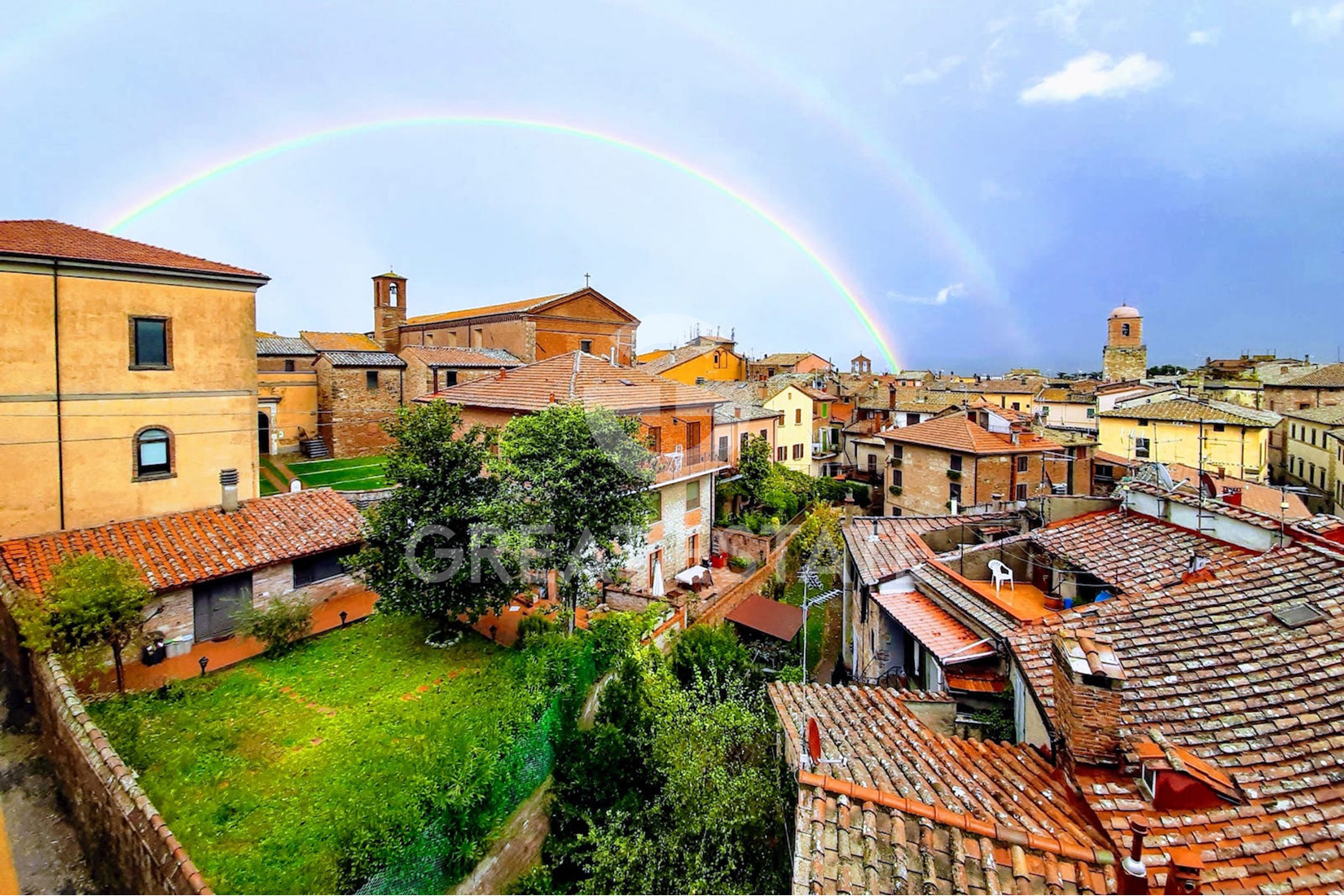 House in Chiusi - view 1